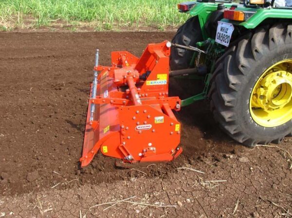 Fresa MASCHIO U zappatrice fissa professionale con cambio velocità