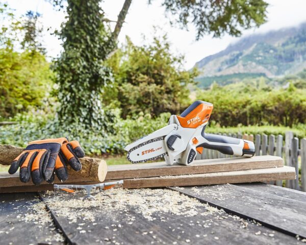 Potatore a batteria professionale Stihl GTA 26